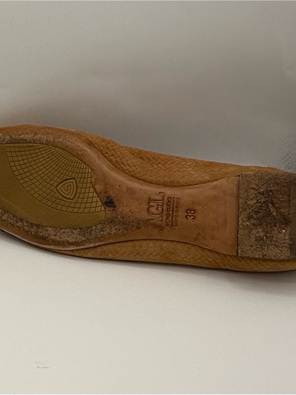 AGL Attilio Giusti Leombruni Tan Leather Ballet Flats with Gold Buckle Detail - Picture 10 of 11